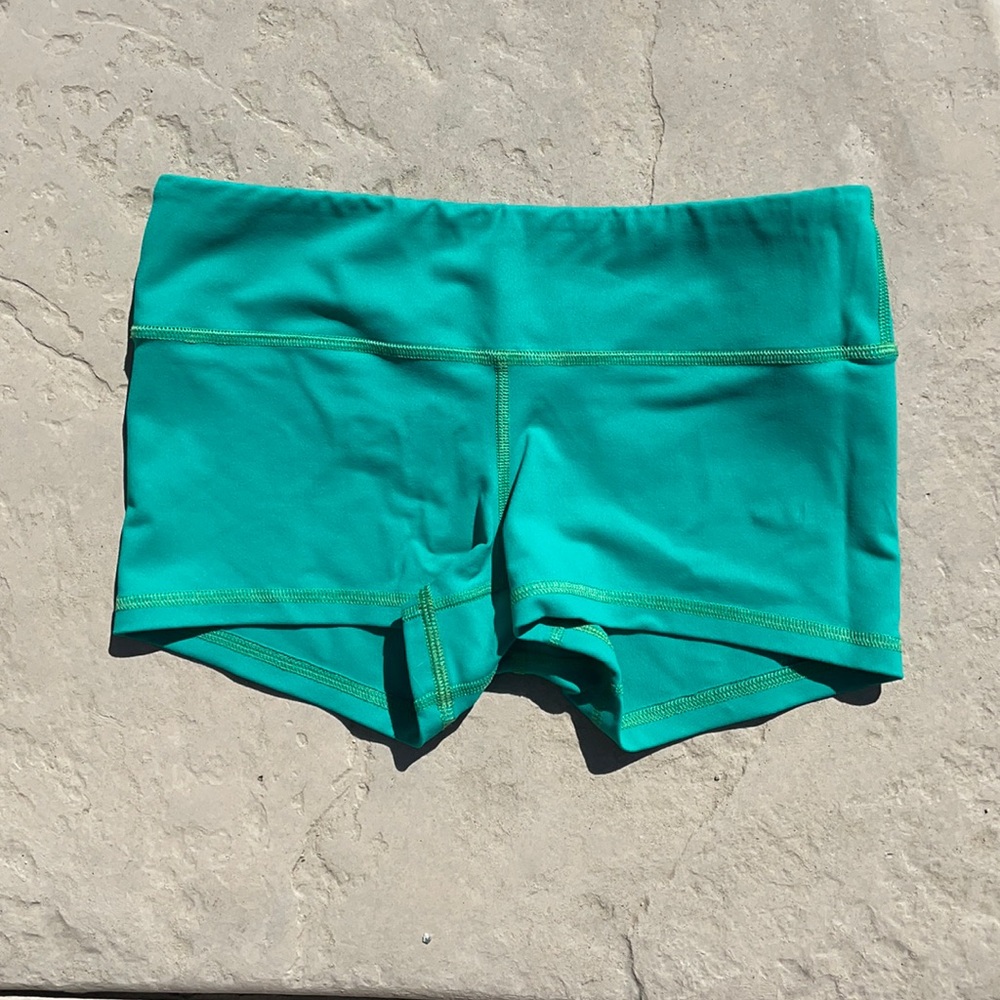 Fleo Shorts